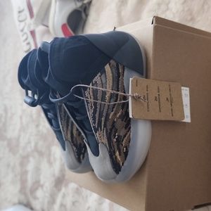 Yeezy Quantum Infants size 6K Brand New